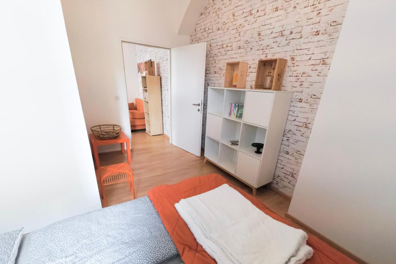 Apartment Meidling Wenen Buitenkant foto